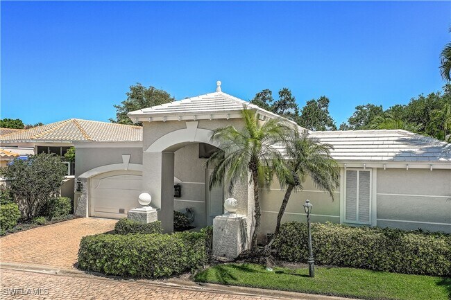 7968 Grand Bay Dr in Naples, FL - Building Photo - Building Photo