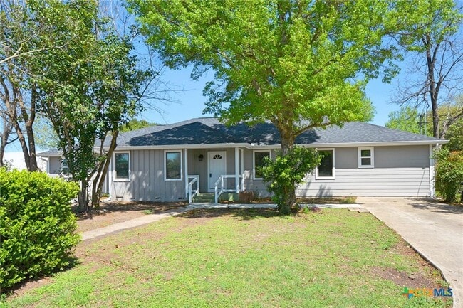515 Lake Front Ave