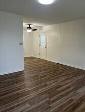 805 W 39 St N in Independence, MO - Building Photo - Building Photo