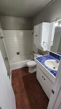 1304 Summit St in Austin, TX - Building Photo - Building Photo