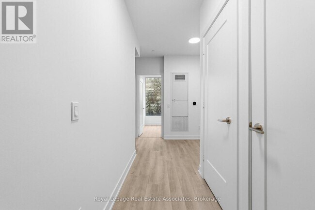 25 Cordova Ave in Toronto, ON - Building Photo - Building Photo