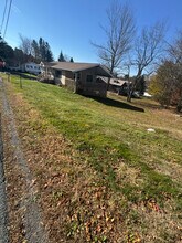 7 Lawrence Ave in Monticello, NY - Building Photo - Building Photo