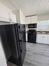 688-694-694 N James Rd in Columbus, OH - Building Photo - Building Photo