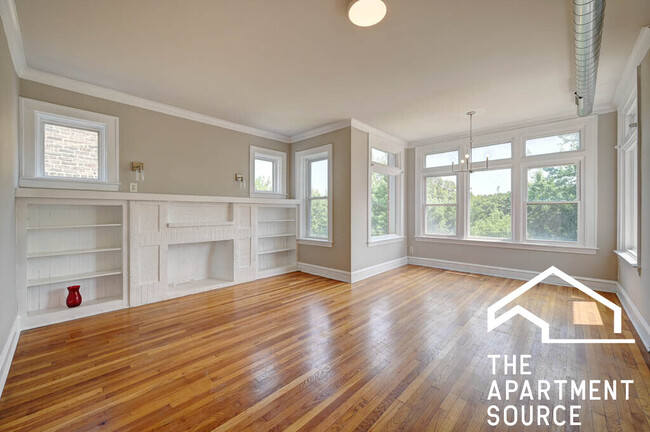 property at 1042 N Kedzie Ave