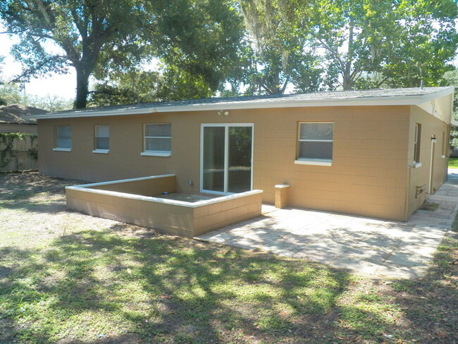 2303 Colby Ln in Tampa, FL - Building Photo - Building Photo