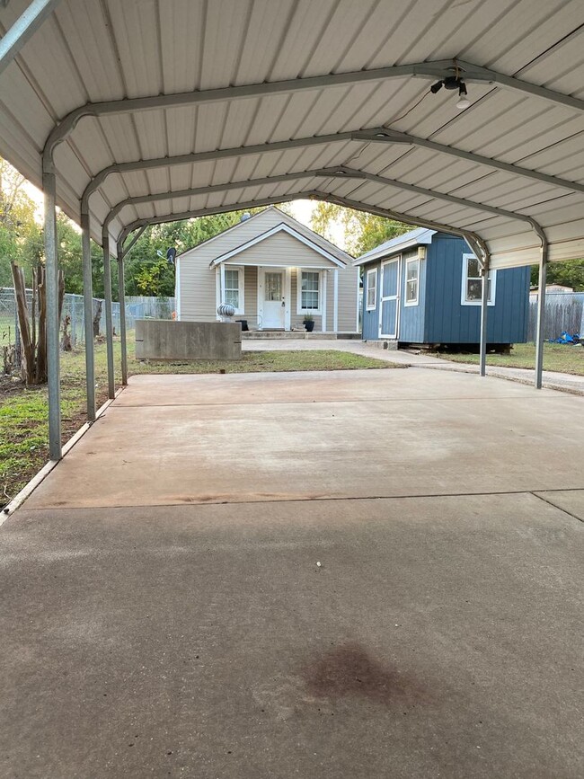 property at 519 N Van Buren Ave