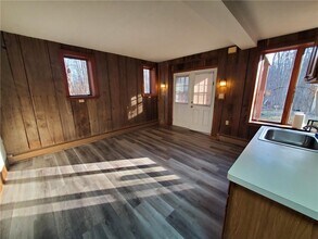 229 Wilkinson Rd in Fairport, NY - Building Photo - Building Photo