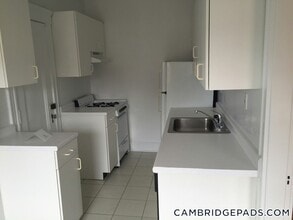 18 Chauncy St, Unit 12a in Cambridge, MA - Building Photo - Building Photo