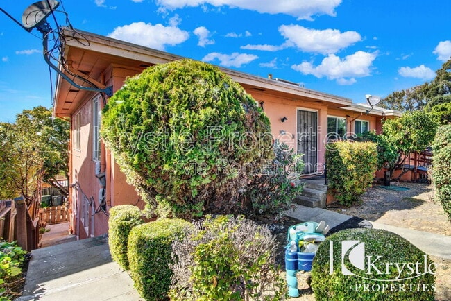 1029 Sutter St in Vallejo, CA - Building Photo - Building Photo