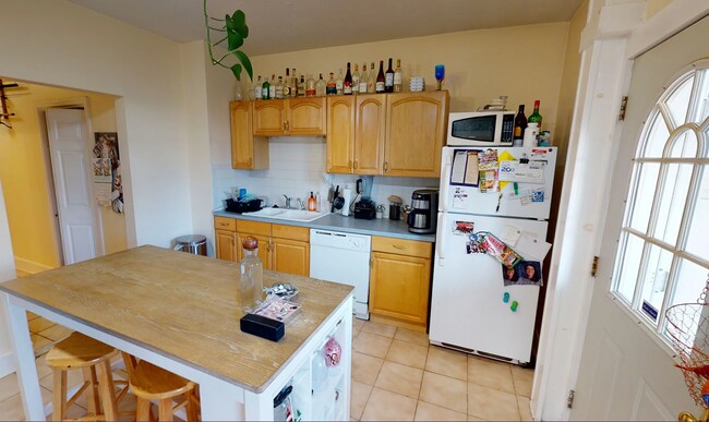 36 Bond St, Unit 1R in Somerville, MA - Building Photo - Building Photo