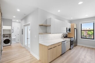 #1310 - The Villages of Eastlake in Chicago, IL - Building Photo - Building Photo