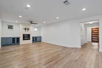 5415 Woodview Ave in Austin, TX - Building Photo - Building Photo