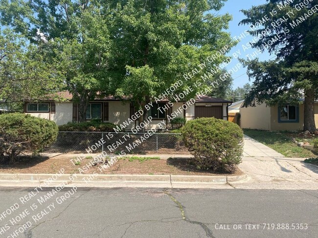 2215 Bonfoy Ave in Colorado Springs, CO - Building Photo - Building Photo