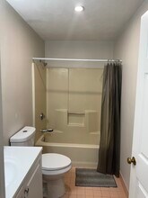 205 Ferry St, Unit Unit 210 in Everett, MA - Building Photo - Building Photo