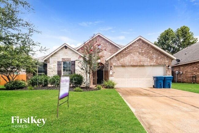 907 River Crossing Dr