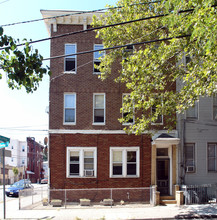 119 Sherman Ave in Jersey City, NJ - Building Photo - Building Photo