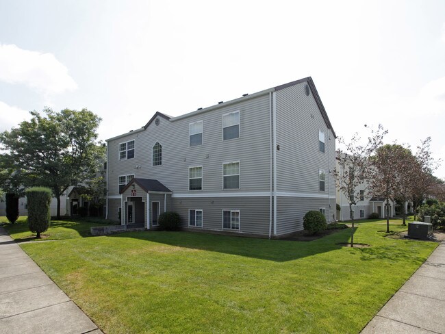 Atherton Woods Apartments in Vancouver, WA - Foto de edificio - Building Photo