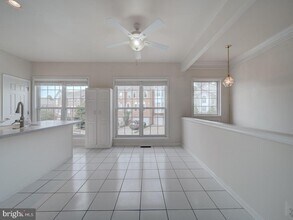 13088 Rose Petal Cir in Herndon, VA - Building Photo - Building Photo