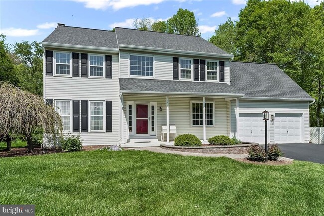 property at 233 Chaingate Cir