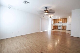 7204 Platinum Peak Ave in Las Vegas, NV - Building Photo - Building Photo