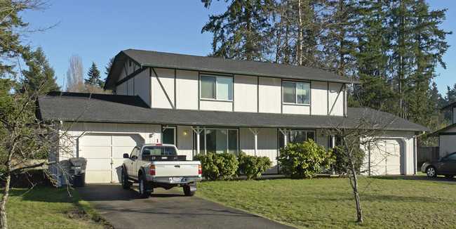 13605 107th Avenue Ct E in Puyallup, WA - Building Photo - Building Photo