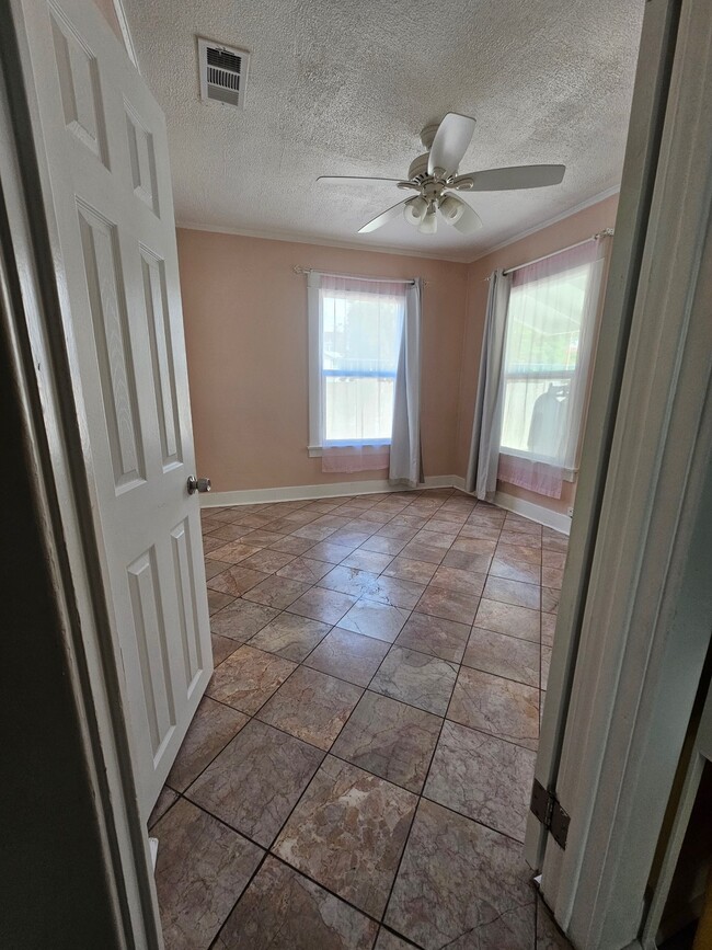 property at 1321 N Durant St