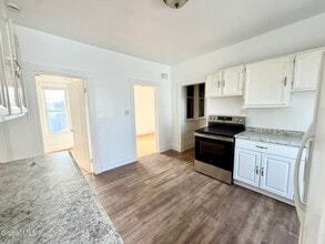 1017 Hegeman St in Schenectady, NY - Building Photo - Building Photo