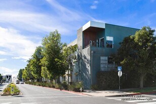 1356 Powell St in Emeryville, CA - Building Photo