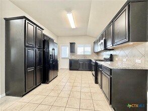 1024 Britt Ln in Leander, TX - Building Photo - Building Photo