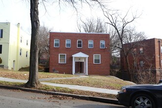 3220 28th St SE in Washington, DC - Building Photo - Building Photo