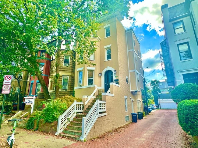 property at 1906 Calvert St NW