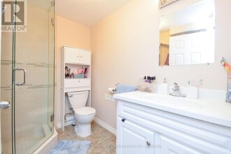 23 Elephant Hill Dr in Bowmanville, ON - Building Photo - Building Photo