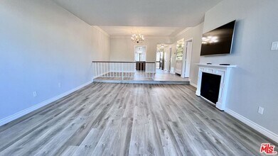 19029 Nordhoff St in Los Angeles, CA - Building Photo - Building Photo