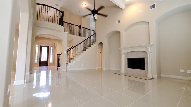 5603 Valley Country Ln in Sugar Land, TX - Building Photo - Building Photo