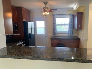 901 NE 14th Ave in Hallandale Beach, FL - Building Photo - Building Photo