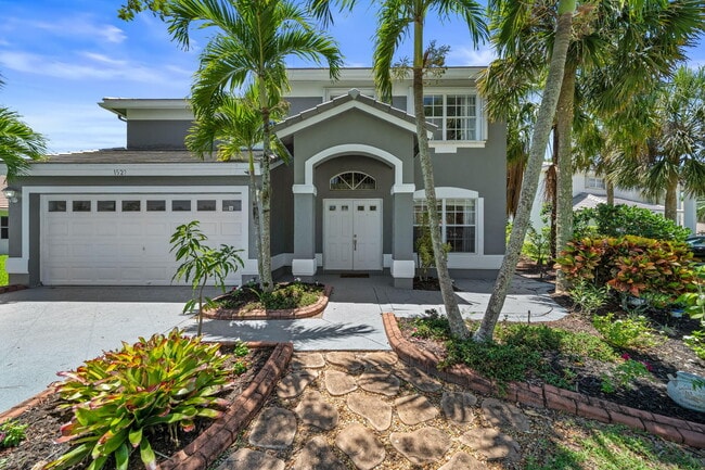 property at 1527 S Club Dr