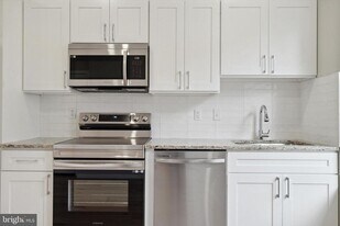 1701 W Seybert St in Philadelphia, PA - Building Photo