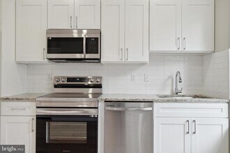 1701 W Seybert St in Philadelphia, PA - Building Photo - Building Photo
