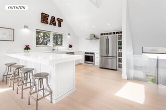 6 Castle Ct in Amagansett, NY - Building Photo - Building Photo