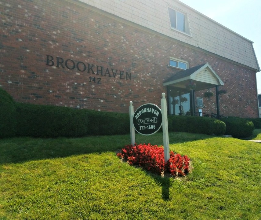 Brookhaven Apartments in Lexington, KY - Building Photo