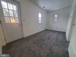 72 Peony St in Pemberton Township, NJ - Building Photo - Building Photo