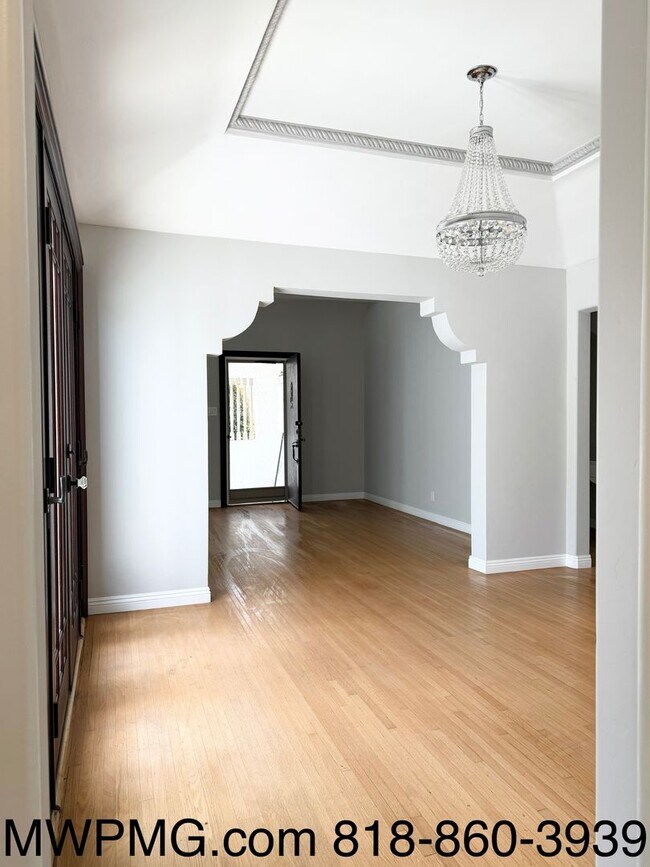 5907 Pickford St in Los Angeles, CA - Building Photo - Building Photo