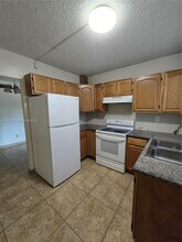 2244 Madison St in Hollywood, FL - Foto de edificio - Building Photo