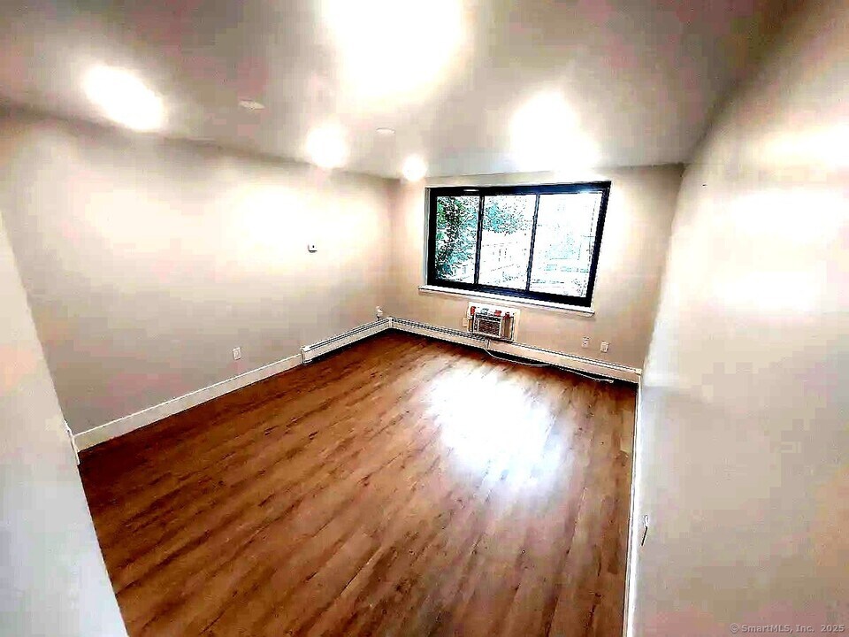 280 Collins St in Hartford, CT - Building Photo