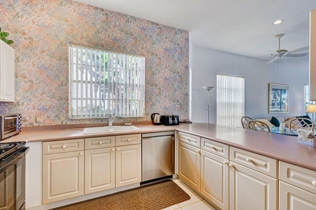 919 Augusta Pointe Dr in Palm Beach Gardens, FL - Building Photo - Building Photo