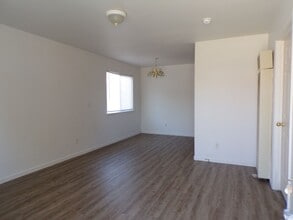 285 Dalton St in Fallon, NV - Building Photo - Building Photo