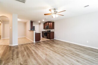 26106 Hals Dr in Magnolia, TX - Building Photo - Building Photo