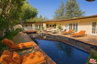 1743 Stone Canyon Rd in Los Angeles, CA - Building Photo - Building Photo