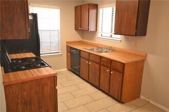 1105 Green Valley Cove in Round Rock, TX - Foto de edificio - Building Photo