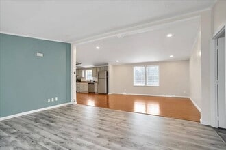 34 Stern Scenic Dr in Middletown, NY - Building Photo - Building Photo